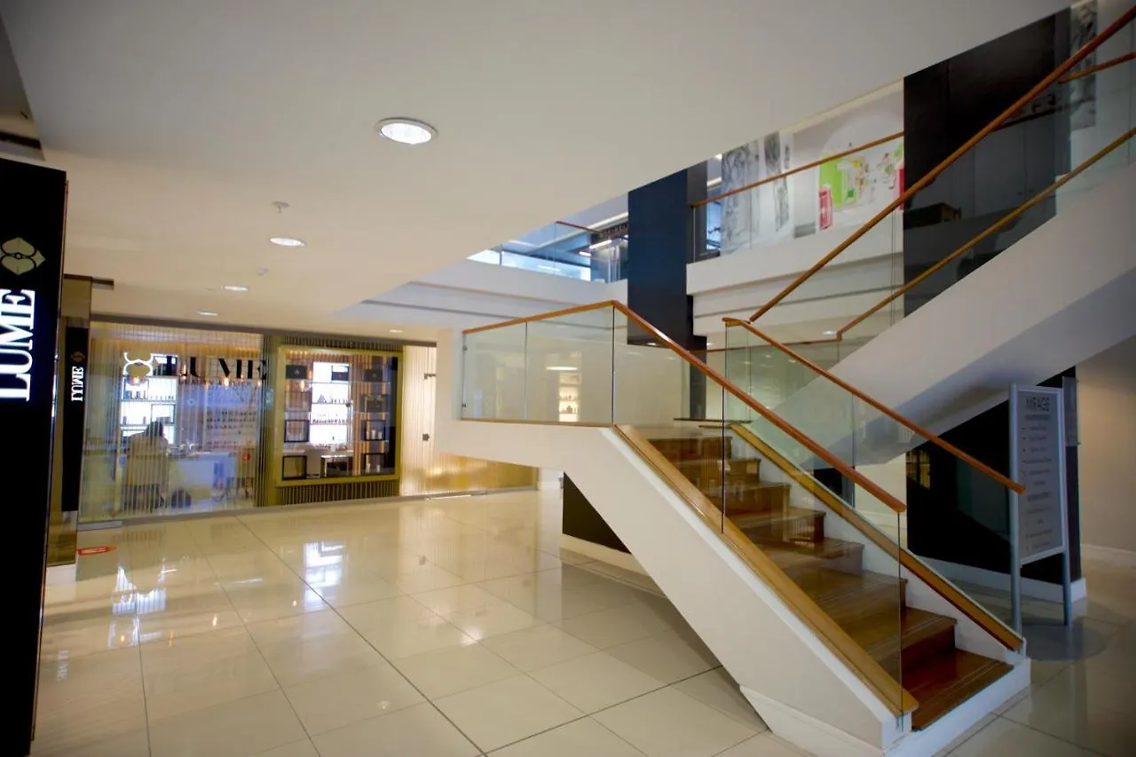 Stunning Apartment With City View, Outdoor Pool, Gym, De Waterkant, Cape Town
